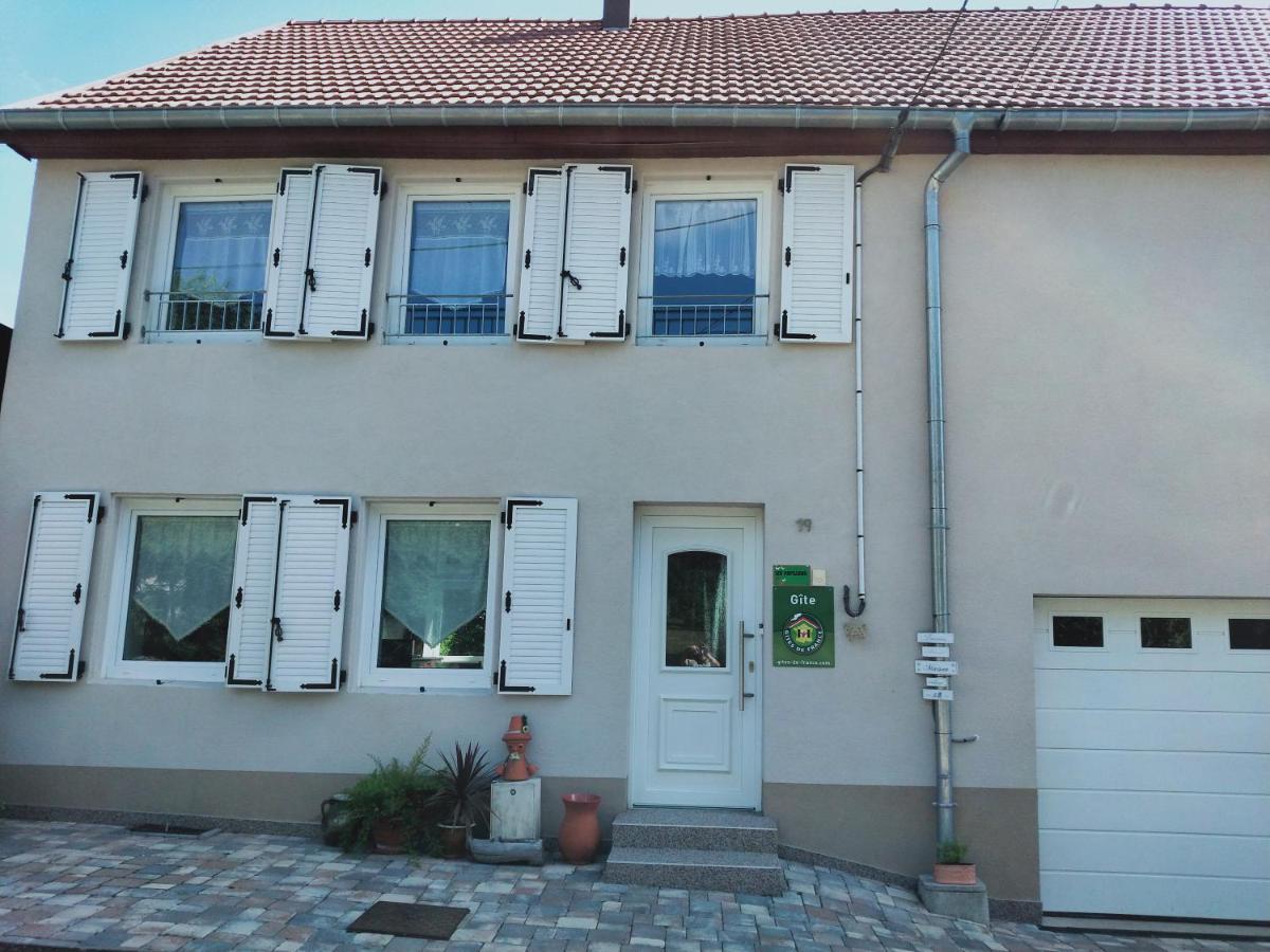 Gite Les Papillons Bining Экстерьер фото